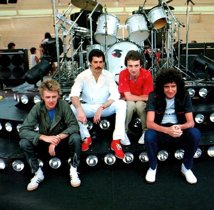 imagen de la banda británica Queen en un concierto del año 1982